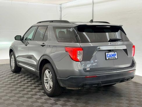 Used 2022 Ford Explorer XLT image 4