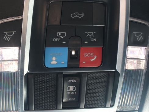 Used 2025 RAM 1500 Big Horn AWD/4WD image 27