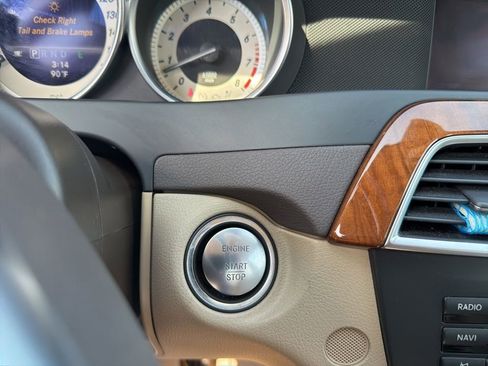 Used 2013 Mercedes-Benz C 300 4MATIC Sedan image 24
