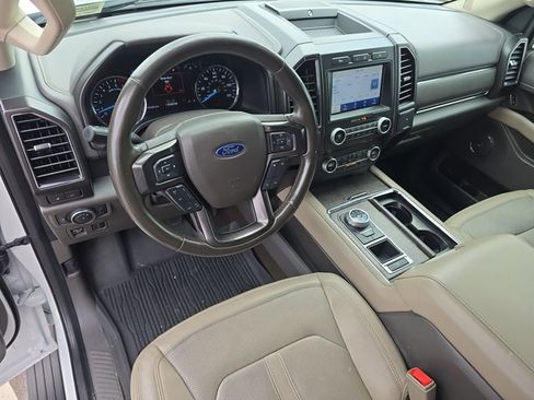 Used 2021 Ford Expedition Max Limited image 17