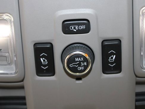 Used 2021 Cadillac Escalade Premium Luxury Platinum w/ Heavy-Duty Trailer Package image 60