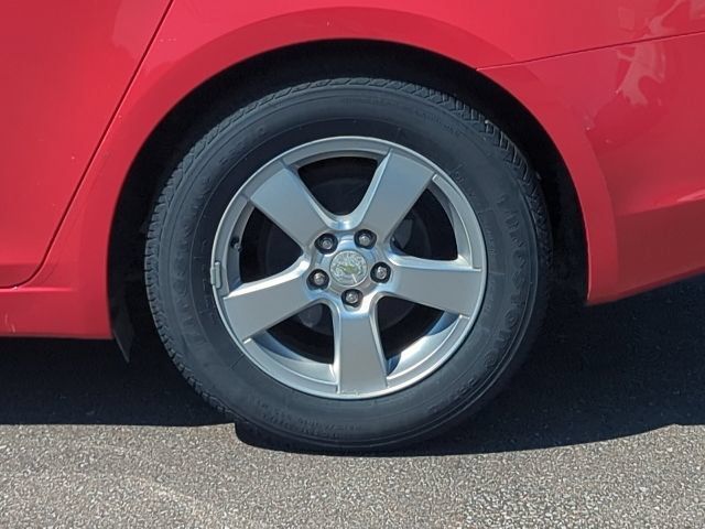 Used 2015 Chevrolet Cruze LT FWD image 17