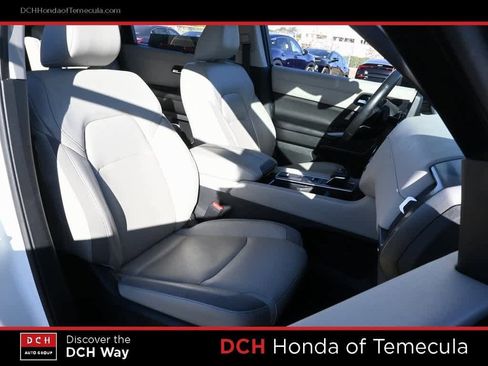 Used 2022 Nissan Pathfinder SL w/ SL Premium Package image 20