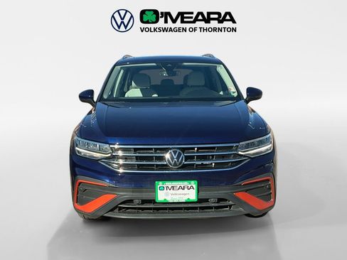 Used 2023 Volkswagen Tiguan SE w/ Panoramic Sunroof Package image 8