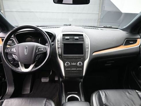 Used 2019 Lincoln MKC Reserve FWD image 27