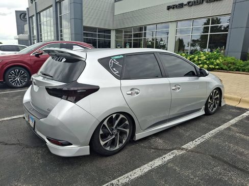 Used 2017 Toyota Corolla iM w/ All-Weather Mat Package FWD image 4