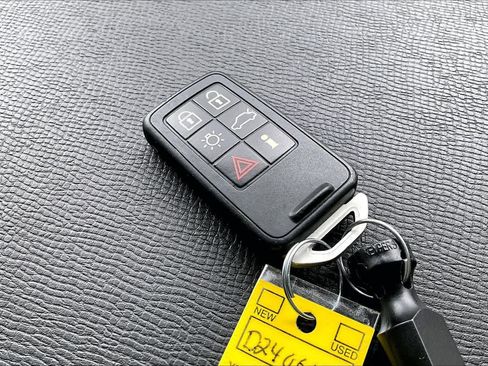 Used 2013 Volvo XC60 3.2 Premier image 14