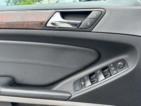 Used 2011 Mercedes-Benz ML 350 4MATIC image 35