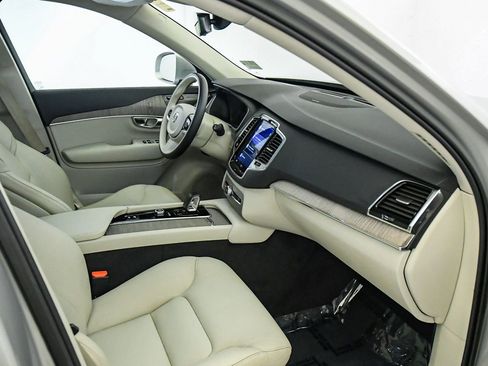 Used 2023 Volvo XC90 B6 Plus w/ Protection Package Premier image 16