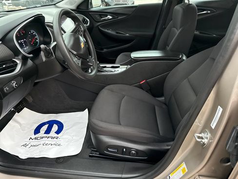Used 2024 Chevrolet Malibu LT FWD image 9