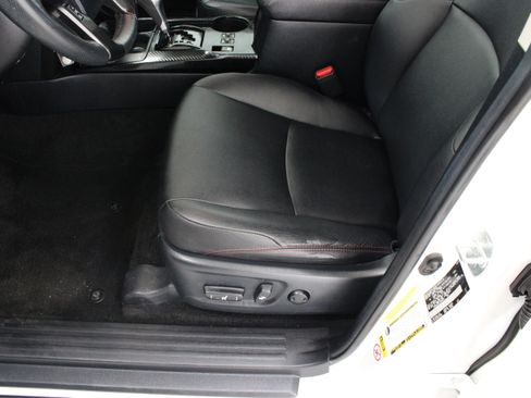 Used 2018 Toyota 4Runner TRD Off-Road Premium AWD/4WD image 15