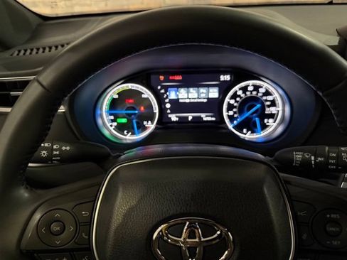 Used 2022 Toyota Venza XLE AWD/4WD image 15