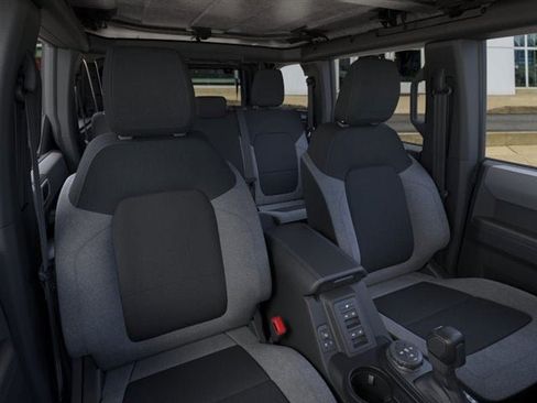 New 2025 Ford Bronco Base image 35