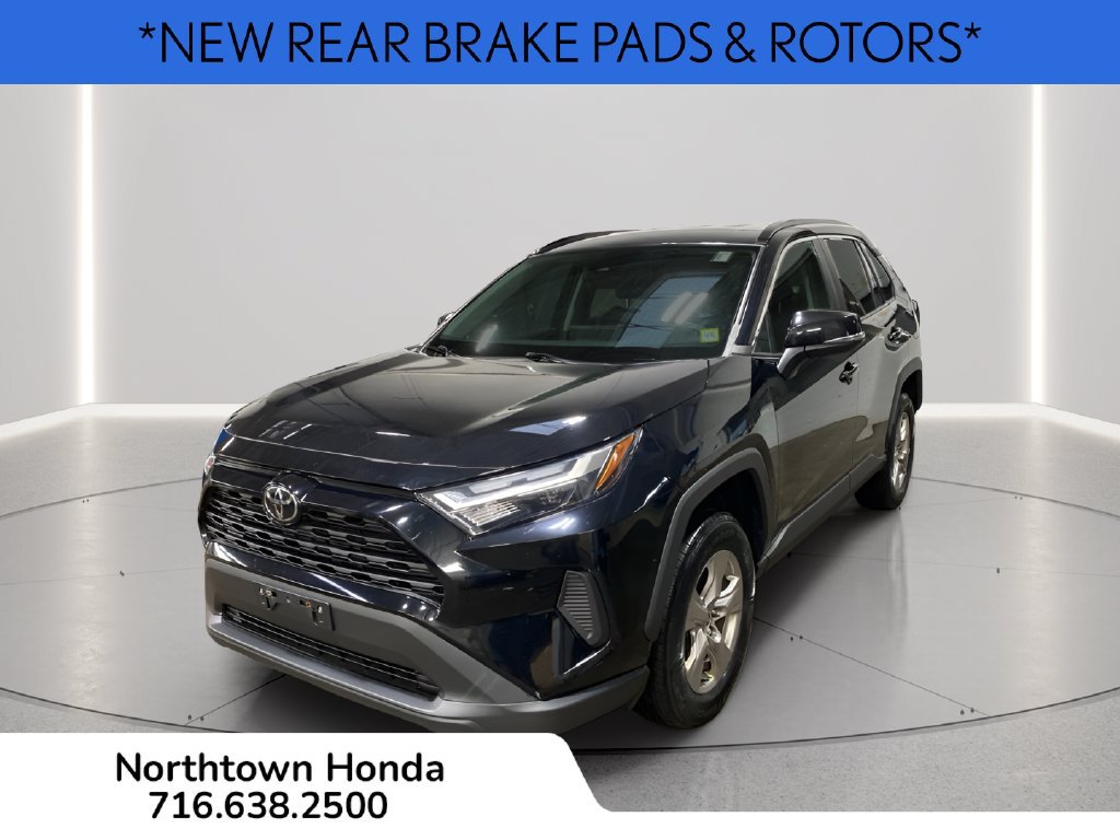 Used 2023 Toyota RAV4 XLE AWD/4WD image 5