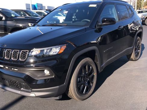 New 2026 Jeep Compass Latitude image 4