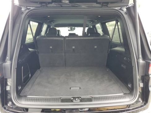 Used 2024 Jeep Wagoneer L Series II w/ Flexible Seating Group image 12