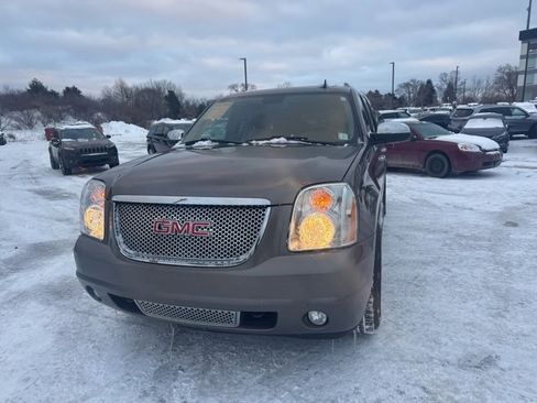 Used 2013 GMC Yukon XL Denali image 8