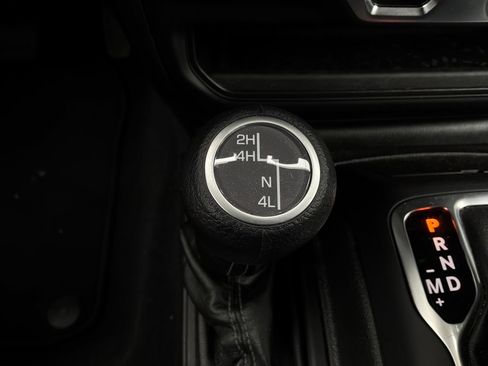 Used 2025 Jeep Wrangler Unlimited Sport AWD/4WD image 19
