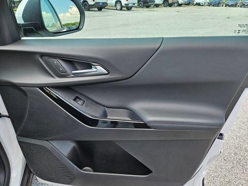 Used 2026 Chevrolet Equinox LT FWD image 29