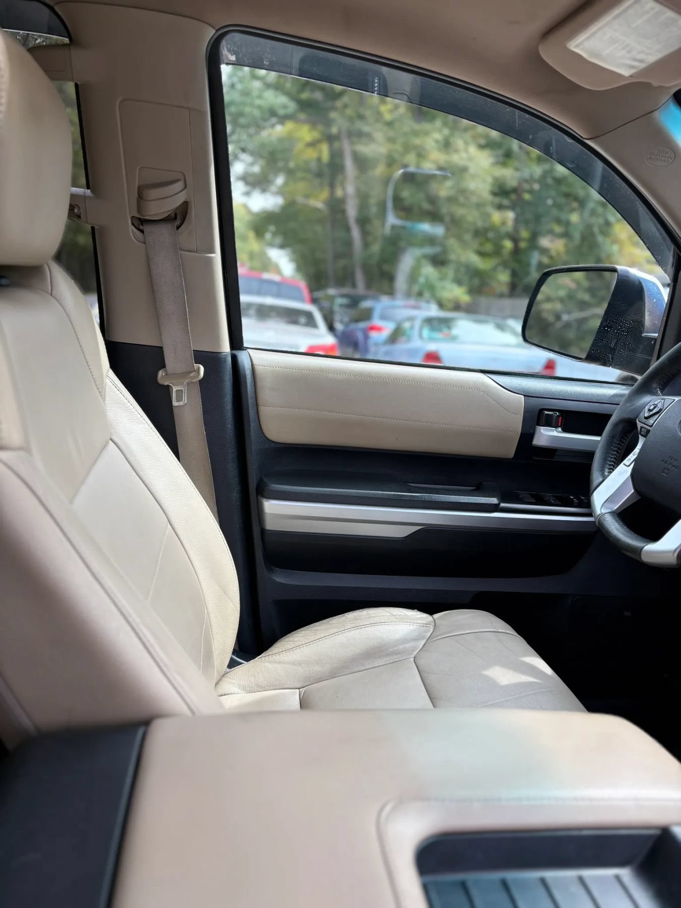 Used 2014 Toyota Tundra Limited w/ Limited Premium Package AWD/4WD image 44