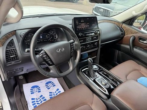 Certified 2024 INFINITI QX80 Premium Select w/ All-Season Package image 12