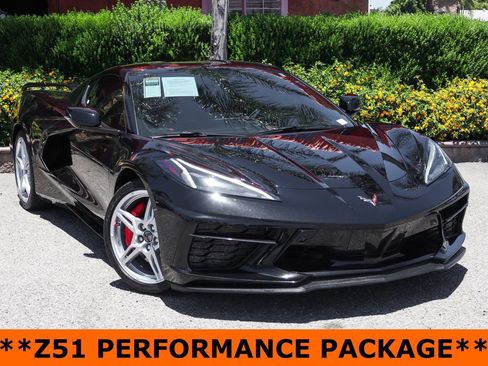 Used 2021 Chevrolet Corvette Stingray Preferred Cpe w/ Z51 Performance Package RWD image 2