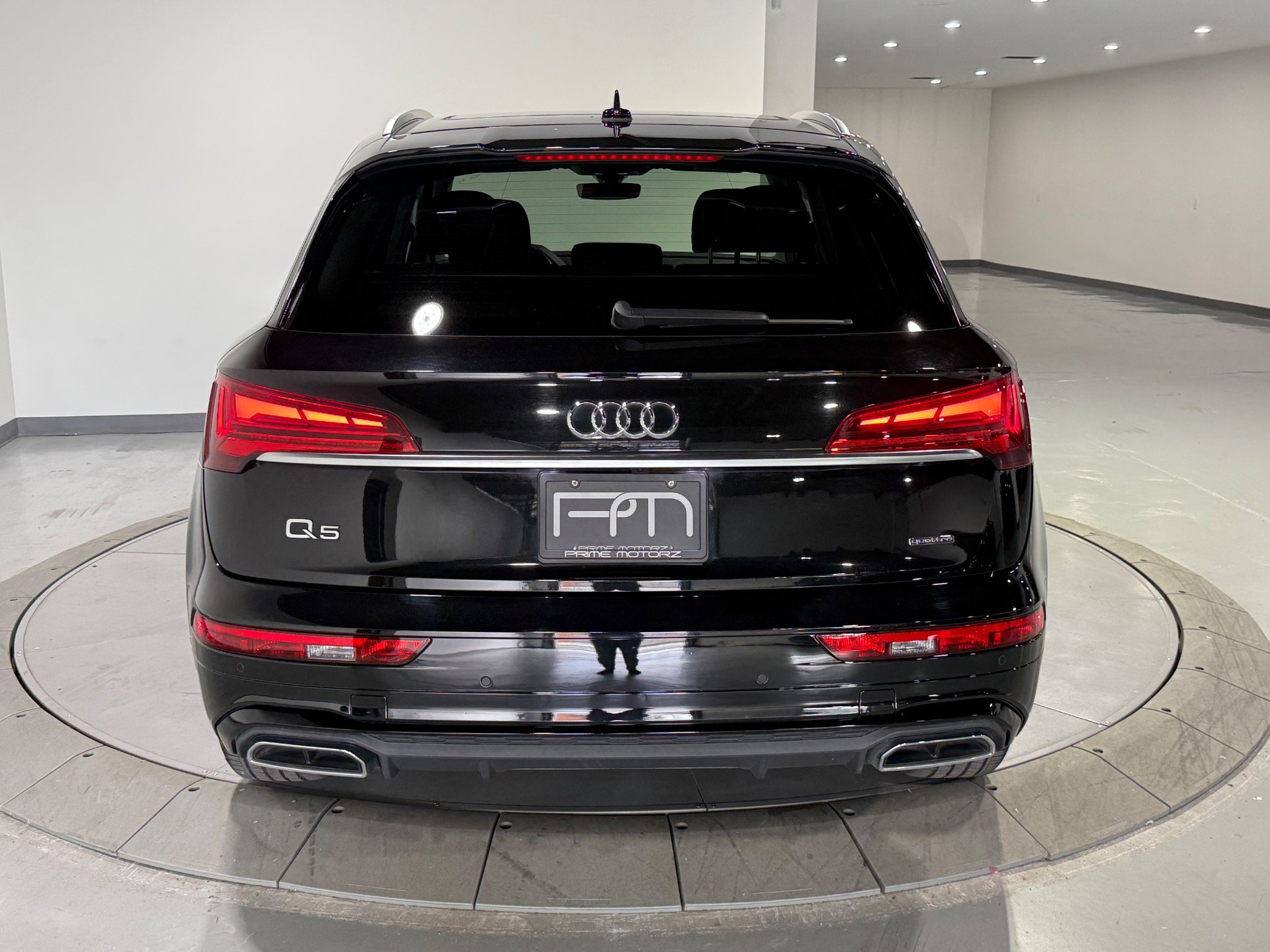 Used 2023 Audi Q5 2.0T Premium w/ Convenience Package AWD/4WD image 16