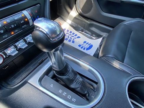Used 2022 Ford Mustang Premium RWD image 18