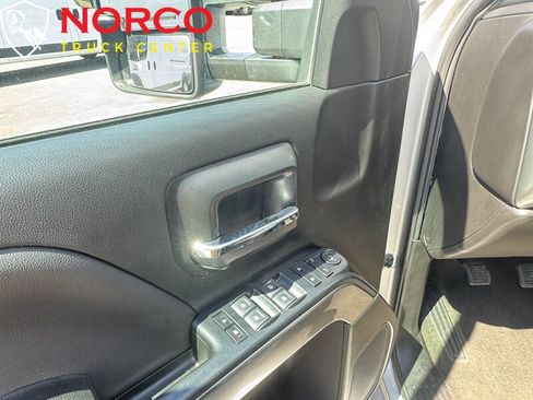 Used 2018 Chevrolet Silverado 2500 LT image 21