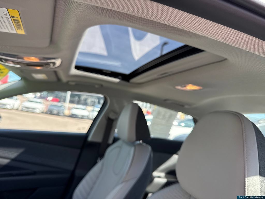 Certified 2026 Hyundai Elantra Limited FWD image 24