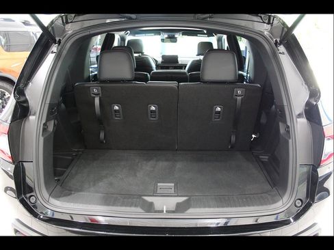 Certified 2025 Honda Pilot Black Edition image 20