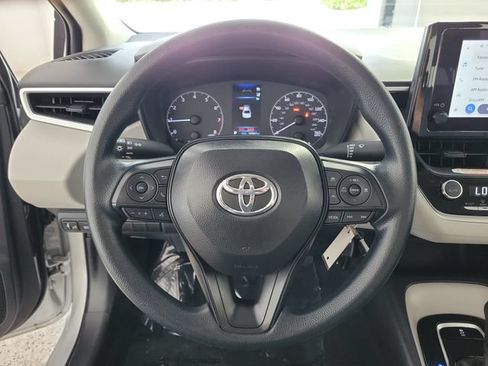 Used 2025 Toyota Corolla LE FWD image 26