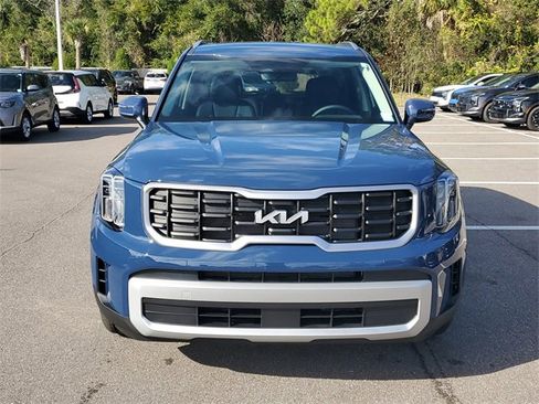 New 2025 Kia Telluride S image 2
