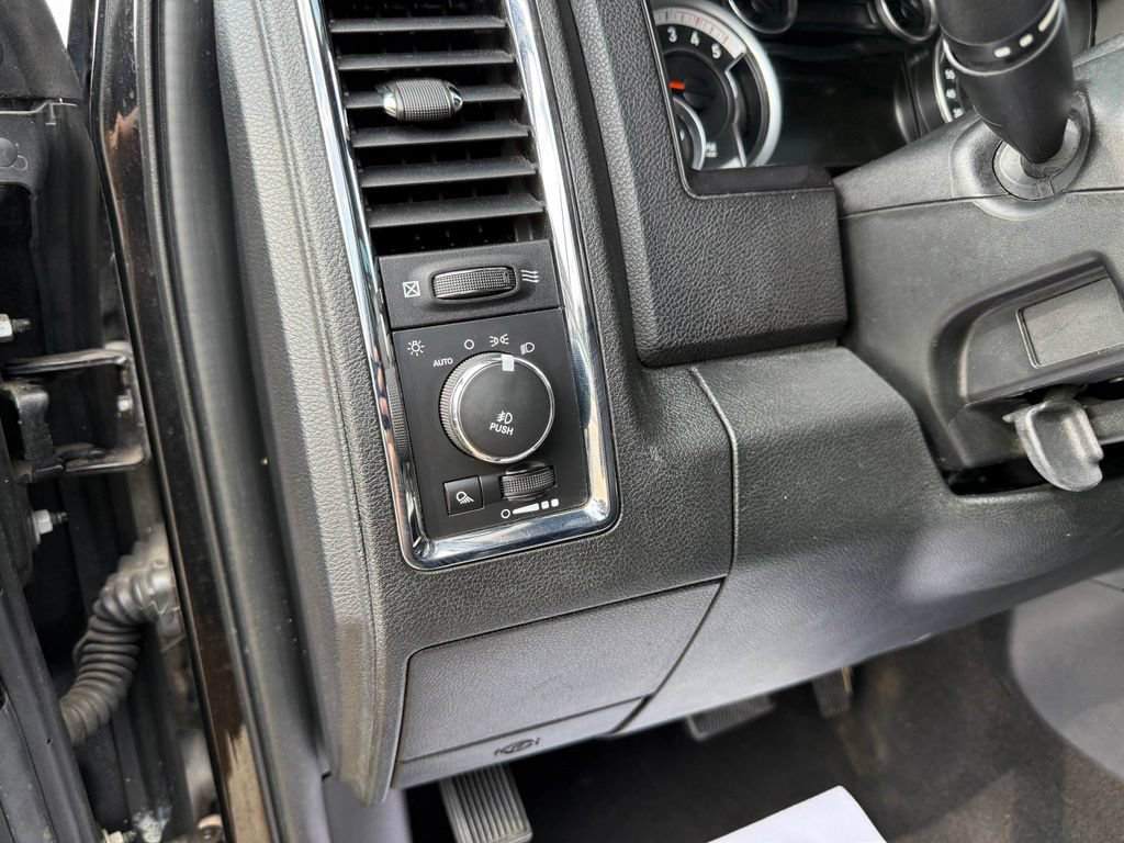 Used 2015 RAM 2500 Laramie AWD/4WD image 27