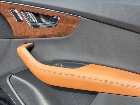 New 2026 Audi Q8 Prestige image 13