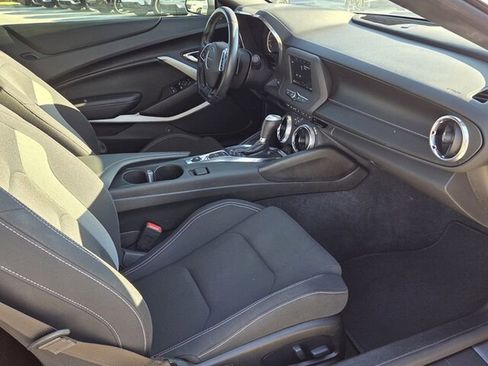 Used 2020 Chevrolet Camaro LT image 11