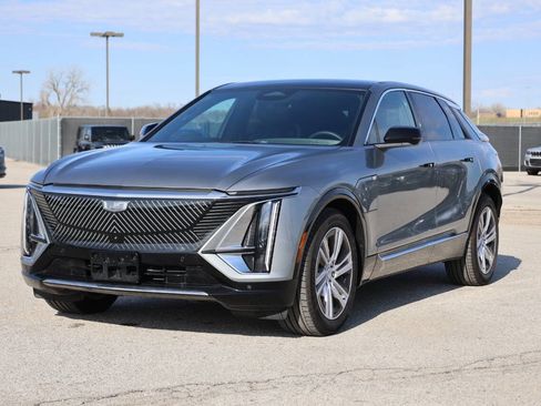 Used 2024 Cadillac Lyriq Tech w/ Driver Assist Package image 6