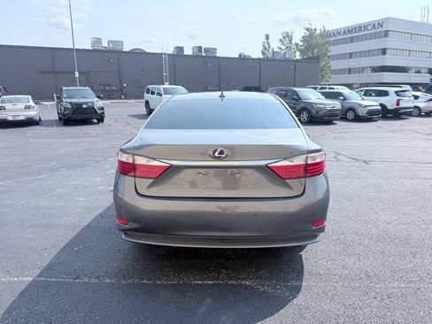 Used 2013 Lexus ES 300h w/ Luxury Pkg FWD image 4