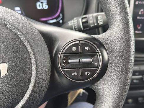 Used 2023 Kia Soul LX w/ Option Group 015 FWD image 23