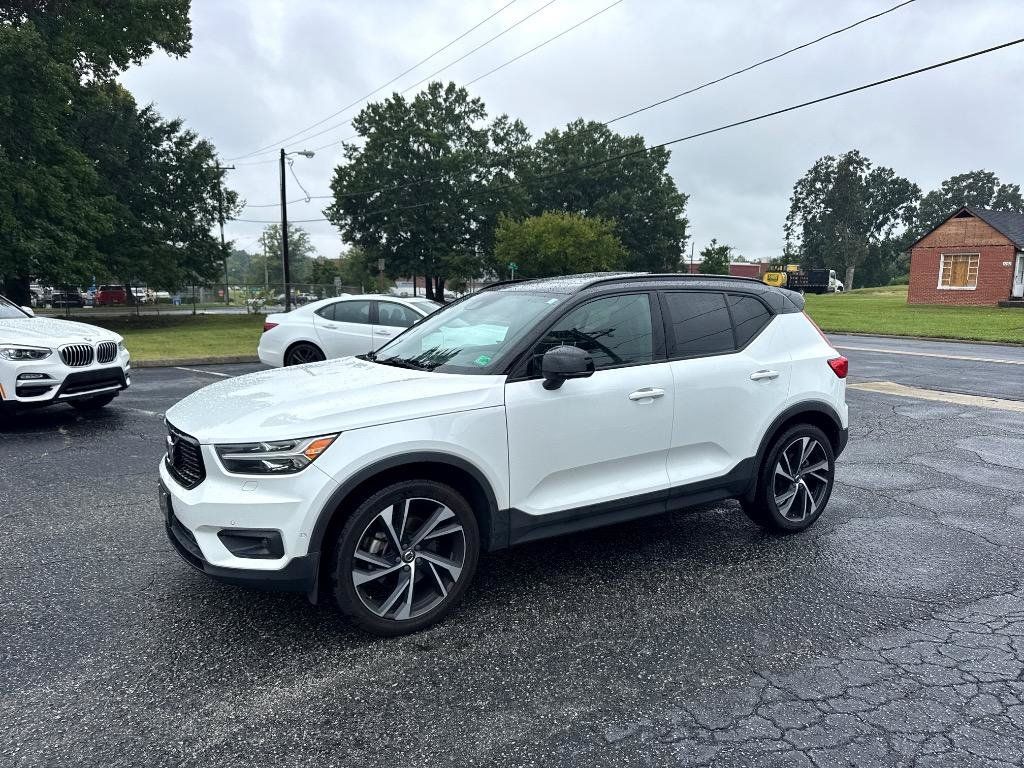 Used 2019 Volvo XC40 T5 R-Design AWD/4WD image 3