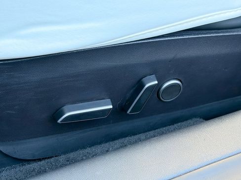 Used 2023 Tesla Model 3 Standard Range image 6