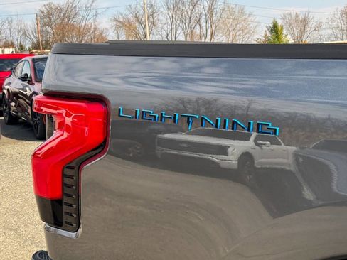 Used 2025 Ford F150 Lightning XLT image 16