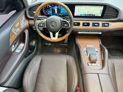 Used 2020 Mercedes-Benz GLS 580 4MATIC image 25