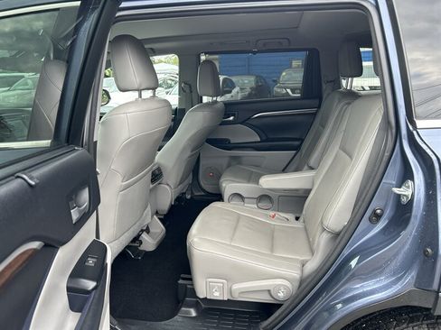 Used 2016 Toyota Highlander Limited Platinum AWD/4WD image 11