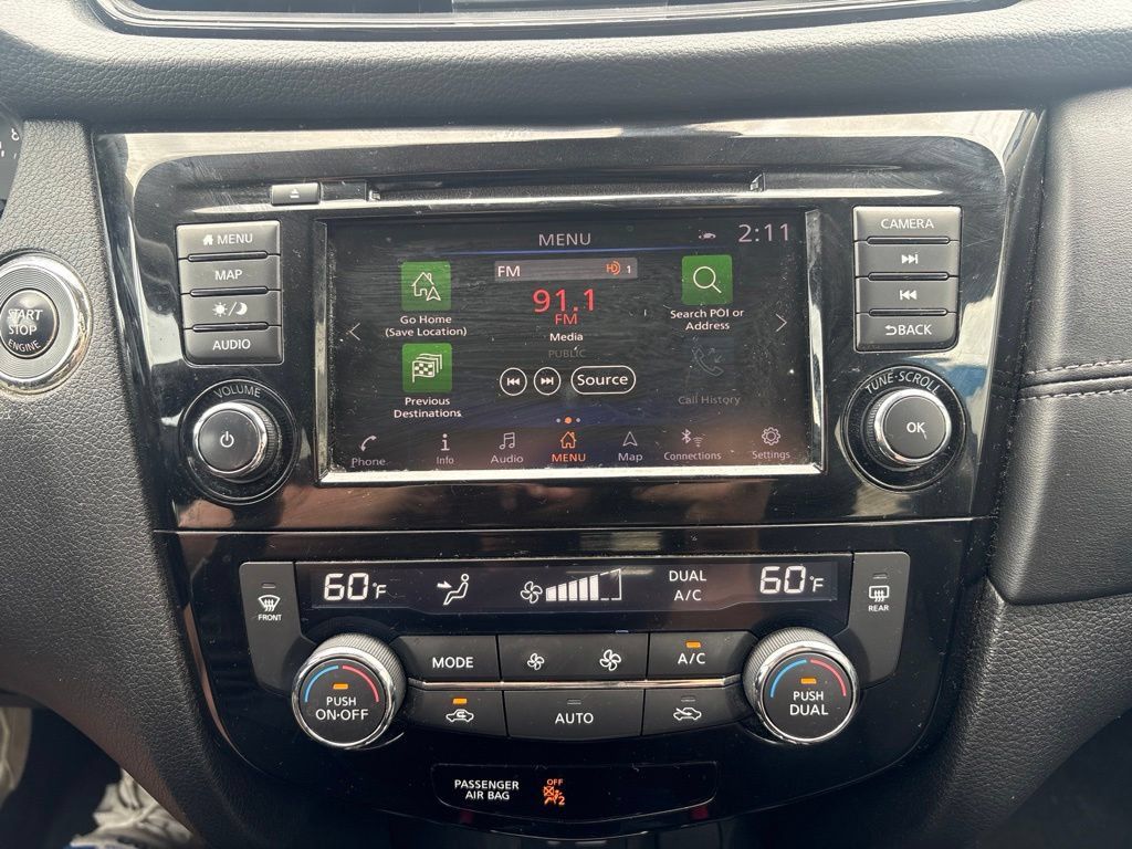Used 2018 Nissan Rogue SL FWD image 21
