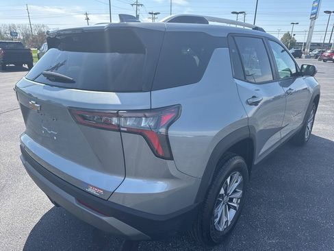 Used 2025 Chevrolet Equinox LT w/ Convenience Package II FWD image 13