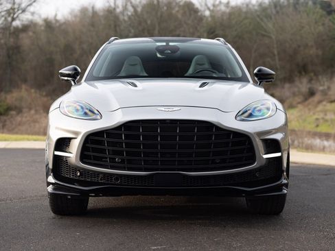 Used 2023 Aston Martin DBX 707 image 12
