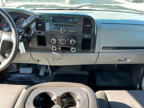 Used 2011 Chevrolet Silverado 1500 W/T image 20