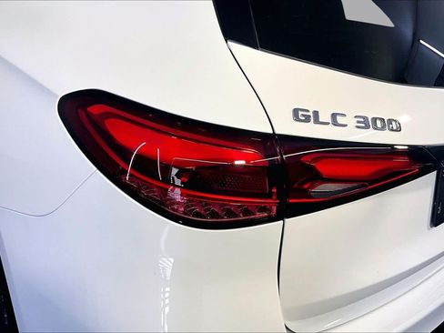 New 2026 Mercedes-Benz GLC 300 4MATIC image 5
