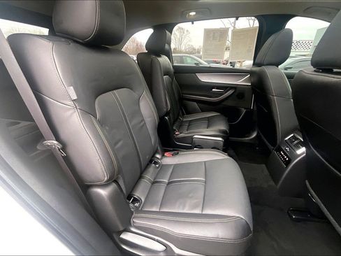 Certified 2024 MAZDA CX-90 Plug-In Hybrid w/ Premium Pkg image 27